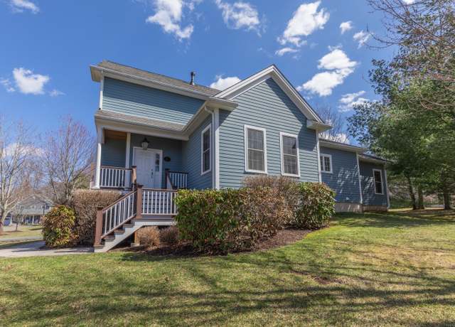 Property at 112 Periwinkle Dr #112, Middlebury, CT 06762, 2 beds, 2.5 baths