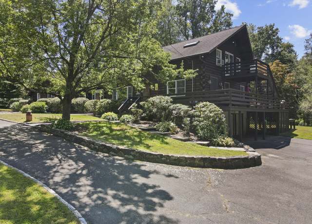 Property at 1 Long Wall Rd, Redding, CT 06896, 5 beds, 3 baths