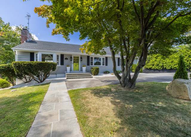 Property at 16 Candlewood Acres Rd, Brookfield, CT 06804, 3 beds, 3.5 baths