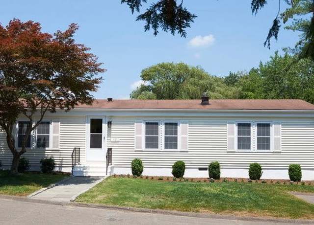 Property at 10 Crescent Park Rd, Westport, CT 06880, 4 beds, 2 baths