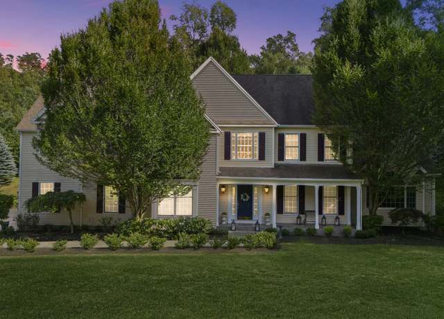 Property at 81 Valley Stream Ln, Southbury, CT 06488, 4 beds, 3.5 baths