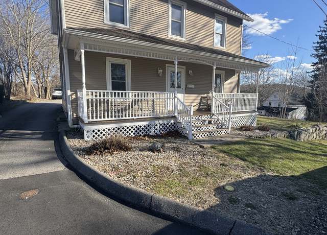 Property at 7 Carver Ave, Norwich, CT 06360, 3 beds, 1.5 baths