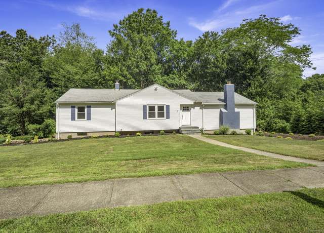 Property at 31 Roslyn Dr, Cheshire, CT 06410, 3 beds, 1.5 baths