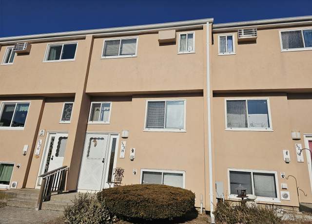 Property at 528 Shennecossett Rd #20, Groton, CT 06340, 2 beds, 1.5 baths