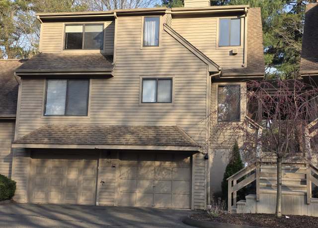 Property at 200 Treadwell St #202, Hamden, CT 06517, 2 beds, 1.5 baths
