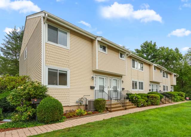 Property at 75 Cos Cob Ave Apt 10, Greenwich, CT 06807, 3 beds, 1.5 baths