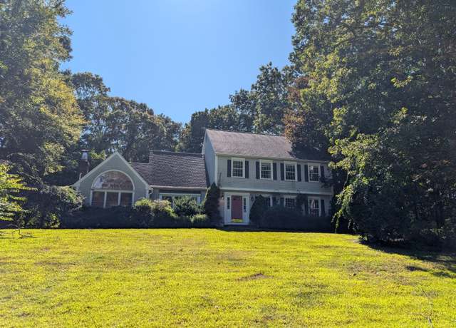 Property at 18 Kelsey Springs Dr, Madison, CT 06443, 4 beds, 2.5 baths