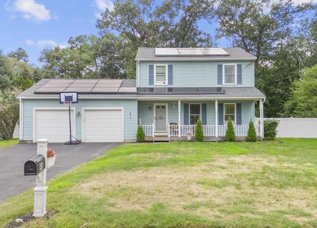 Property at 51 Yorkshire Ln, Windsor, CT 06095, 3 beds, 2.5 baths