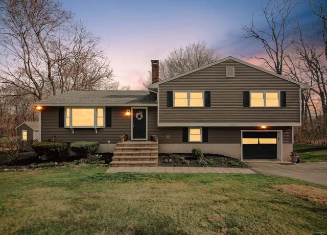 Property at 105 Wedgewood Dr, Watertown, CT 06795, 3 beds, 2.5 baths