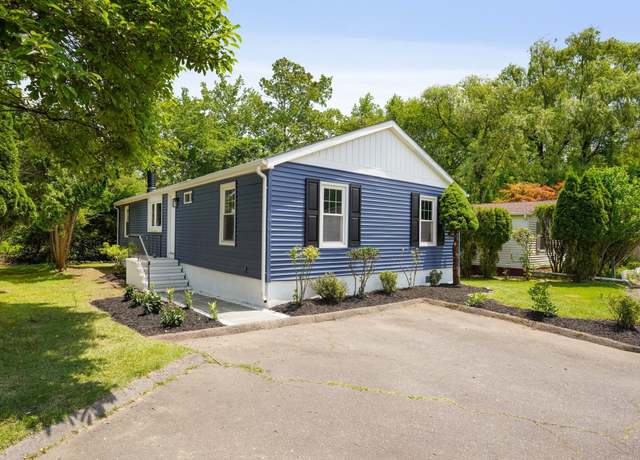 Property at 28 Crescent Park Rd, Westport, CT 06880, 3 beds, 2 baths