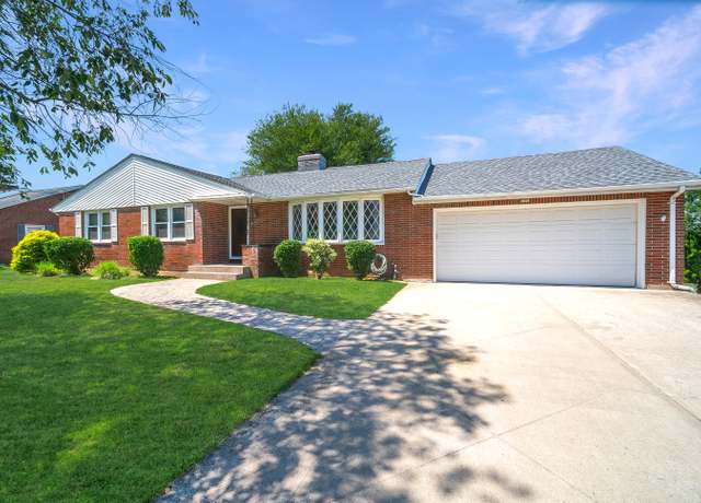 Property at 126 Juniper Ln, Berlin, CT 06037, 4 beds, 2 baths