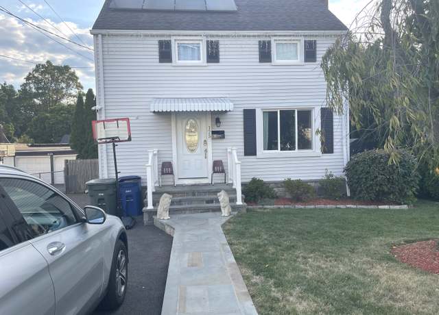 Property at 125 Garden Dr, Bridgeport, CT 06606, 4 beds, 3 baths