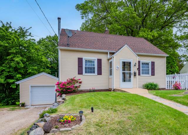 Property at 28 White St, Vernon, CT 06066, 3 beds, 1 bath