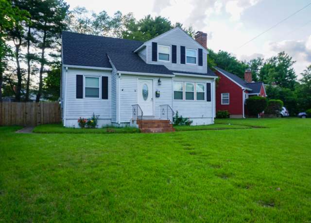 Property at 381 Oak St, East Hartford, CT 06118, 4 beds, 2 baths