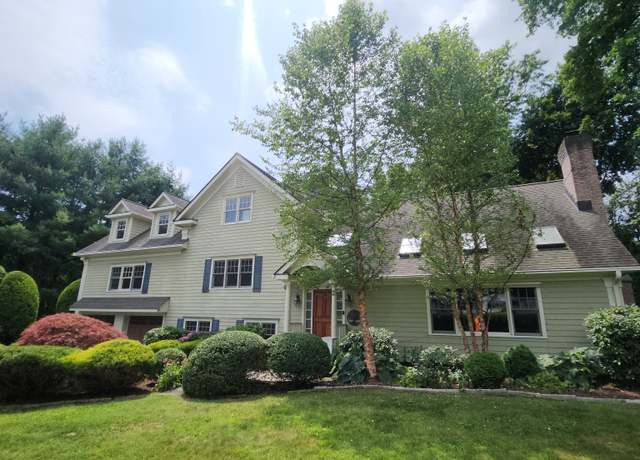 Property at 8 Caddy Rd, Norwalk, CT 06851, 4 beds, 2.5 baths