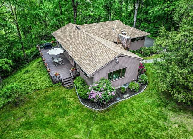 Property at 73 Tanton Hill Rd, Ridgefield, CT 06877, 4 beds, 3 baths