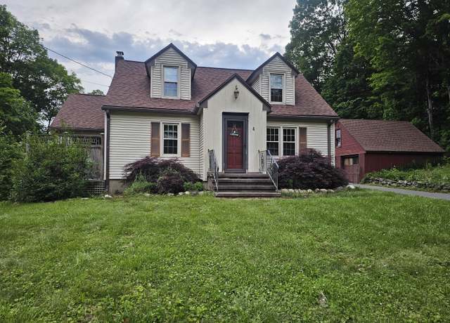Property at 4 Hazel Plain Rd, Woodbury, CT 06798, 3 beds, 1 bath