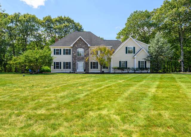 Property at 66 Marlin Rd, Newtown, CT 06482, 4 beds, 4 baths