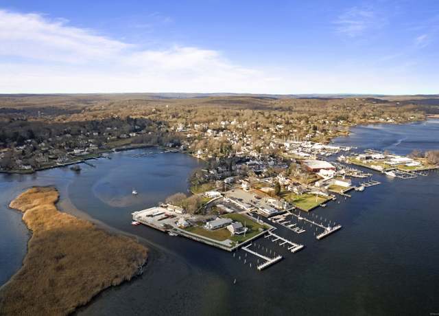Property at 42 S Main St, Essex, CT 06426, 4 beds, 3.5 baths