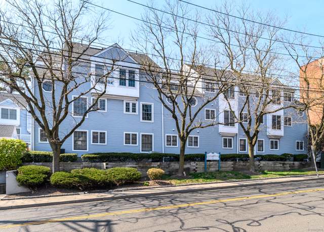 Property at 118 Grove St Apt 2, Stamford, CT 06901, 2 beds, 2.5 baths