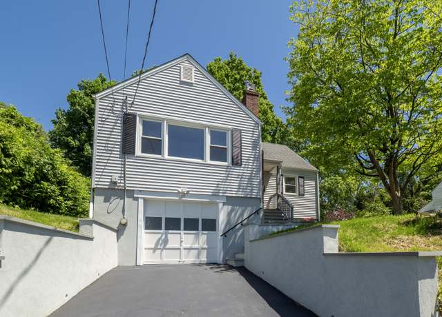 Property at 17 Hayes Ave, Norwalk, CT 06855, 3 beds, 1 bath