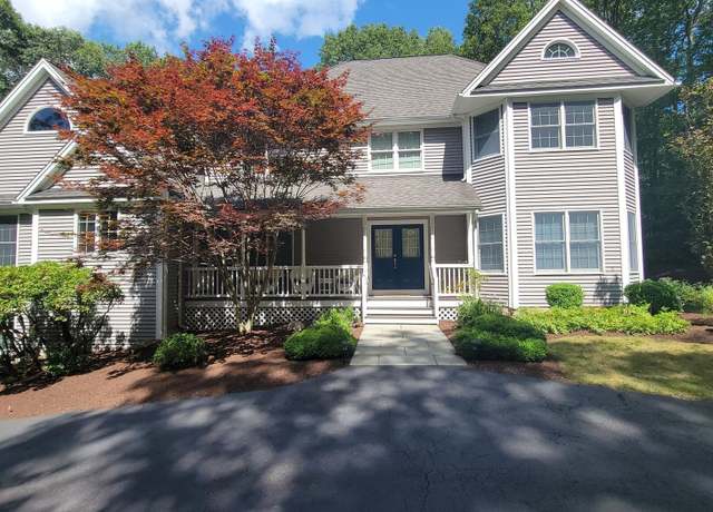 Property at 10 Winton Farm Rd, Newtown, CT 06470, 4 beds, 3.5 baths