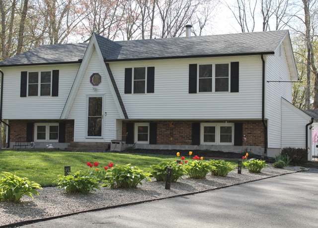 Property at 232 Main St, Hebron, CT 06248, 4 beds, 2.5 baths