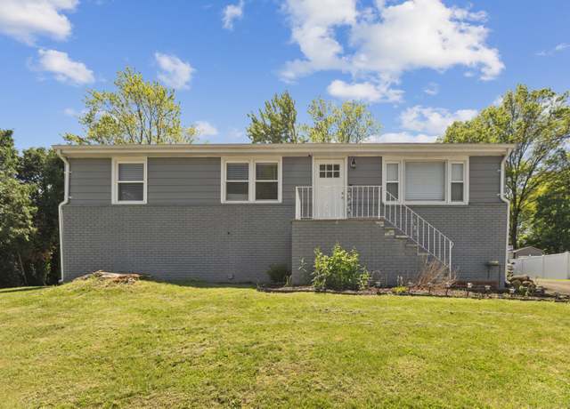 Property at 26 Carroll Rd, Hamden, CT 06517, 3 beds, 2 baths