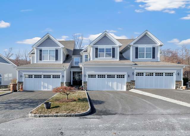 Property at 560 River Rd Apt 26, Shelton, CT 06484, 3 beds, 2.5 baths