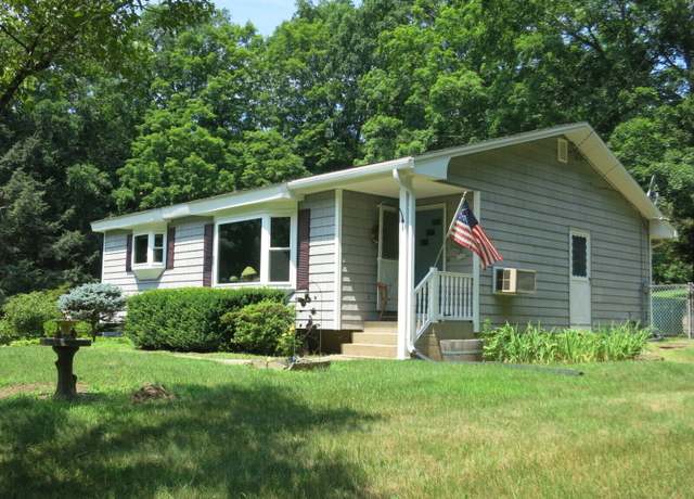 Property at 21 Lebanon Rd, Hebron, CT 06231, 3 beds, 2 baths