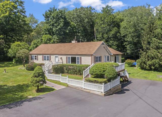 Property at 41 Hattertown Rd, Newtown, CT 06470, 3 beds, 2 baths