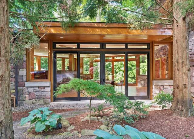Property at 22 Father Peters Ln, New Canaan, CT 06840, 4 beds, 5.5 baths