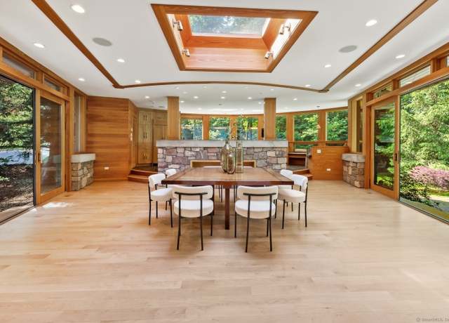 Property at 22 Father Peters Ln, New Canaan, CT 06840, 4 beds, 5.5 baths