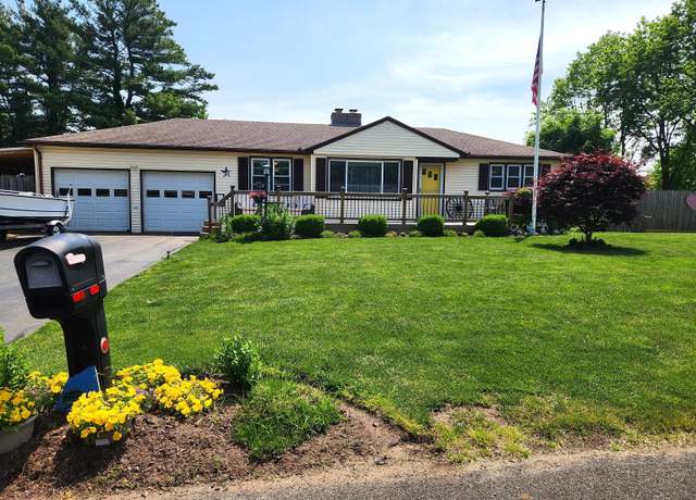Property at 104 Old Stagecoach Rd, Meriden, CT 06450, 3 beds, 1.5 baths