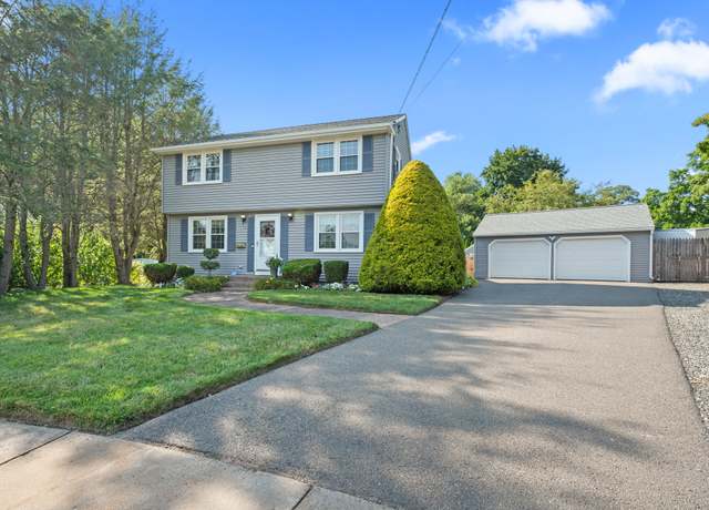 Property at 35 Kane Rd, Manchester, CT 06040, 3 beds, 2 baths