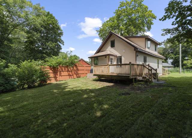 Property at 6 Sleepy Hollow PNTWY, Ledyard, CT 06335, 3 beds, 2 baths