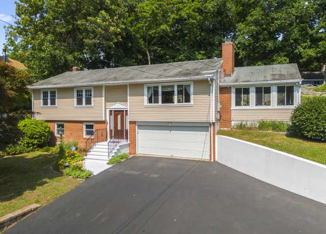 Property at 79 Fall Rd, Guilford, CT 06437, 3 beds, 2 baths