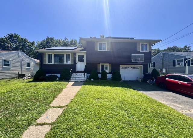Property at 27 Jodie Cir, Waterbury, CT 06706, 3 beds, 1.5 baths