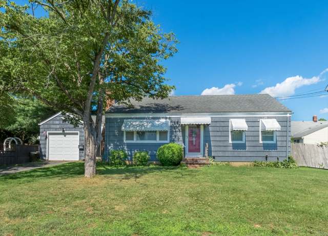 Property at 73 Alden St, Fairfield, CT 06824, 2 beds, 1 bath