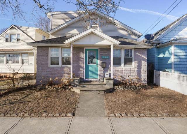 Property at 139 Naugatuck Ave, Milford, CT 06460, 3 beds, 2 baths