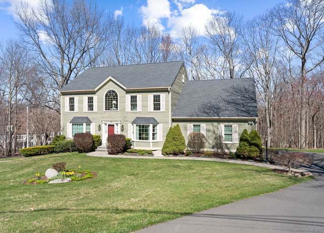 Property at 36 Cobblestone Dr, Hamden, CT 06518, 4 beds, 2.5 baths