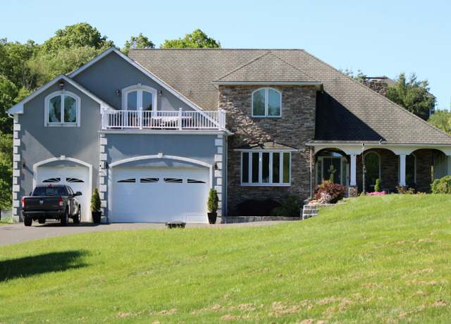 Property at 1461 Bunker Hill Rd, Watertown, CT 06795, 4 beds, 3.5 baths