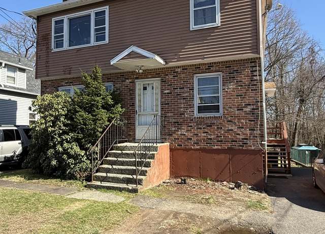 Property at 186 York St, West Haven, CT 06516, 7 beds, 3 baths