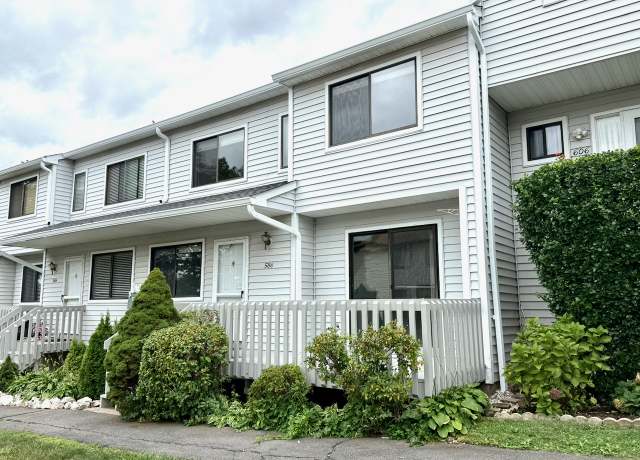Property at 586 Cypress Rd #586, Newington, CT 06111, 2 beds, 1.5 baths
