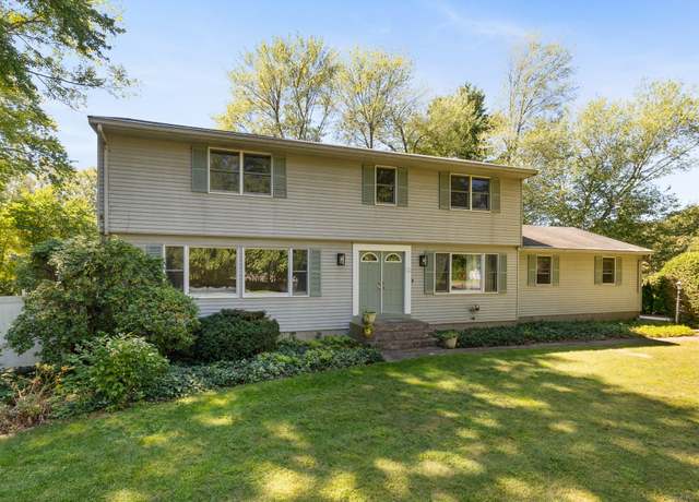 Property at 10 Mohegan Trl, South Windsor, CT 06074, 5 beds, 3 baths