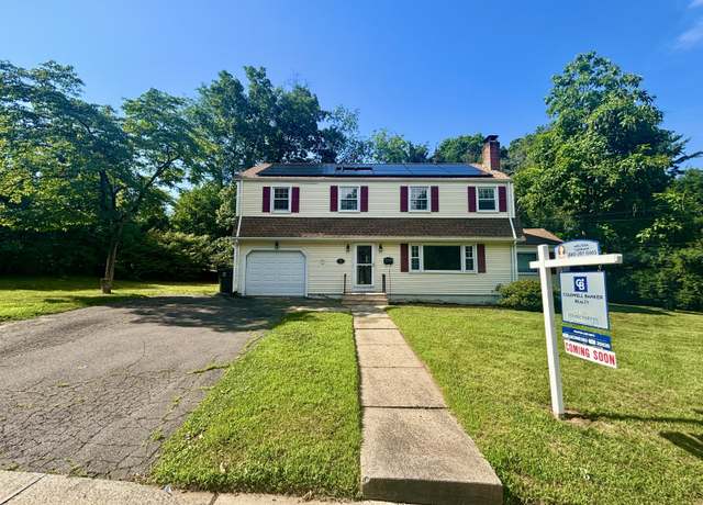 Property at 36 Westmoreland Dr, West Hartford, CT 06117, 4 beds, 2.5 baths