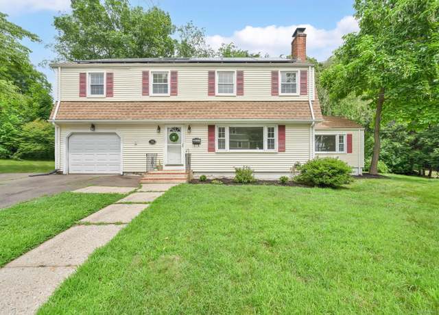 Property at 36 Westmoreland Dr, West Hartford, CT 06117, 4 beds, 2.5 baths
