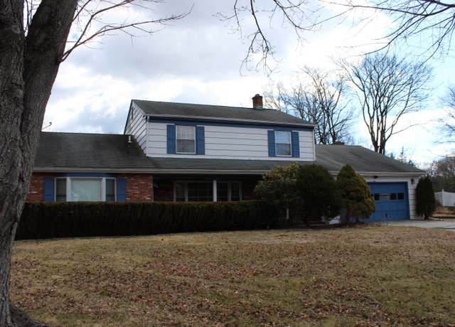 Property at 5 Betmarlea Rd, Norwalk, CT 06850, 5 beds, 4.5 baths