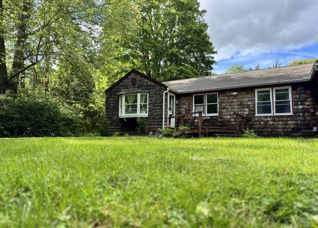 Property at 36 N Cone Rd, East Hampton, CT 06424, 3 beds, 1 bath