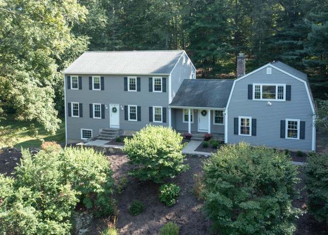Property at 9 Arapaho Rd, Brookfield, CT 06804, 4 beds, 3.5 baths